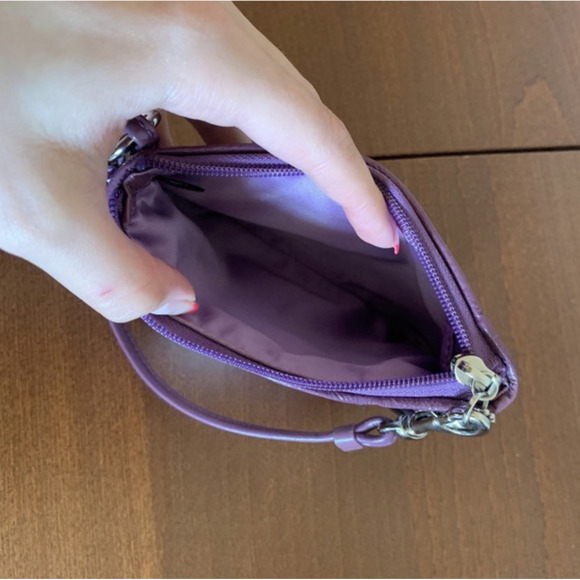 PURPLE COACH WRISTLET - Picture 8 of 9